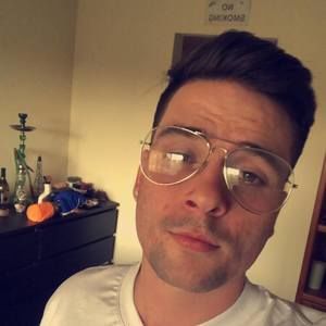 Meet your Posher, Chris